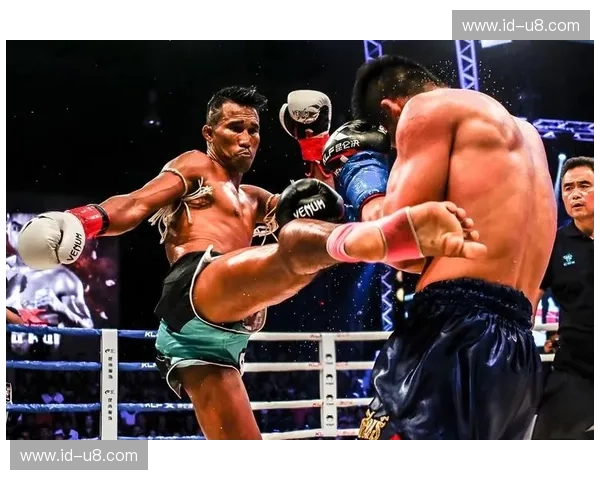 铁腿惊魂：星当vs顾辉，那一夜中国搏击见证了怎样的“泰式压制”？